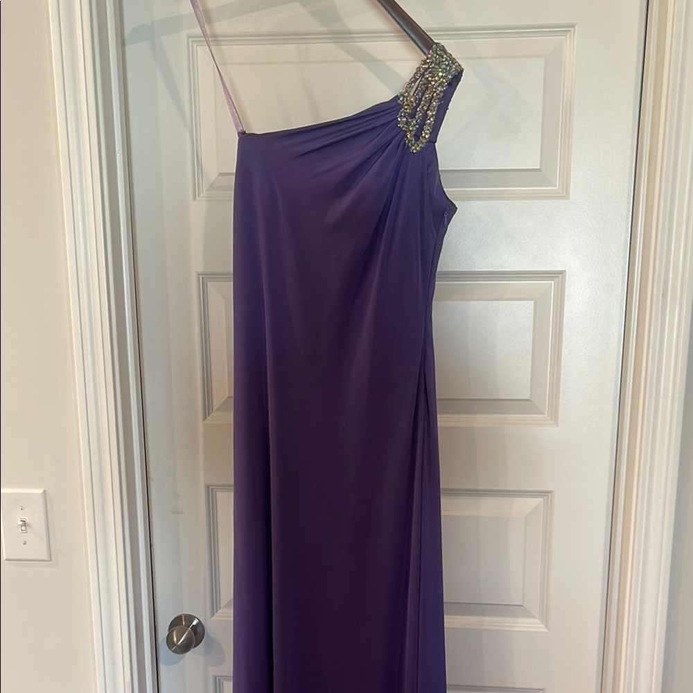 Elegant Purple One-Shoulder La Femme Prom Formal Dress with tag! NWT